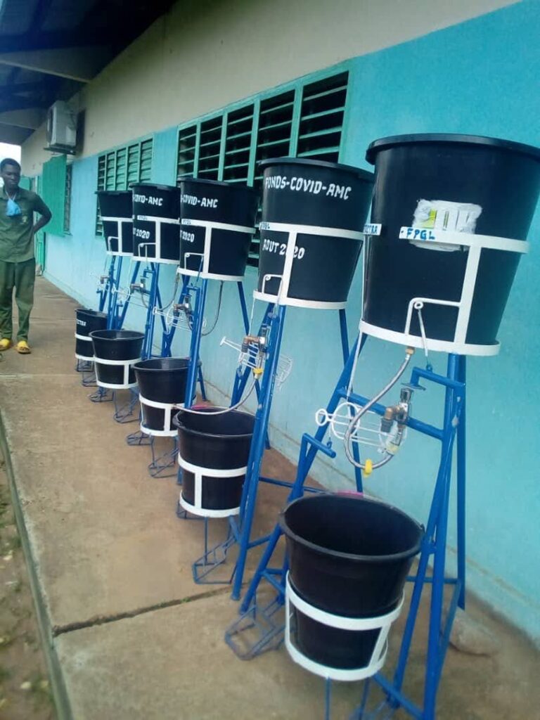 Dispositifs de lavage de mains